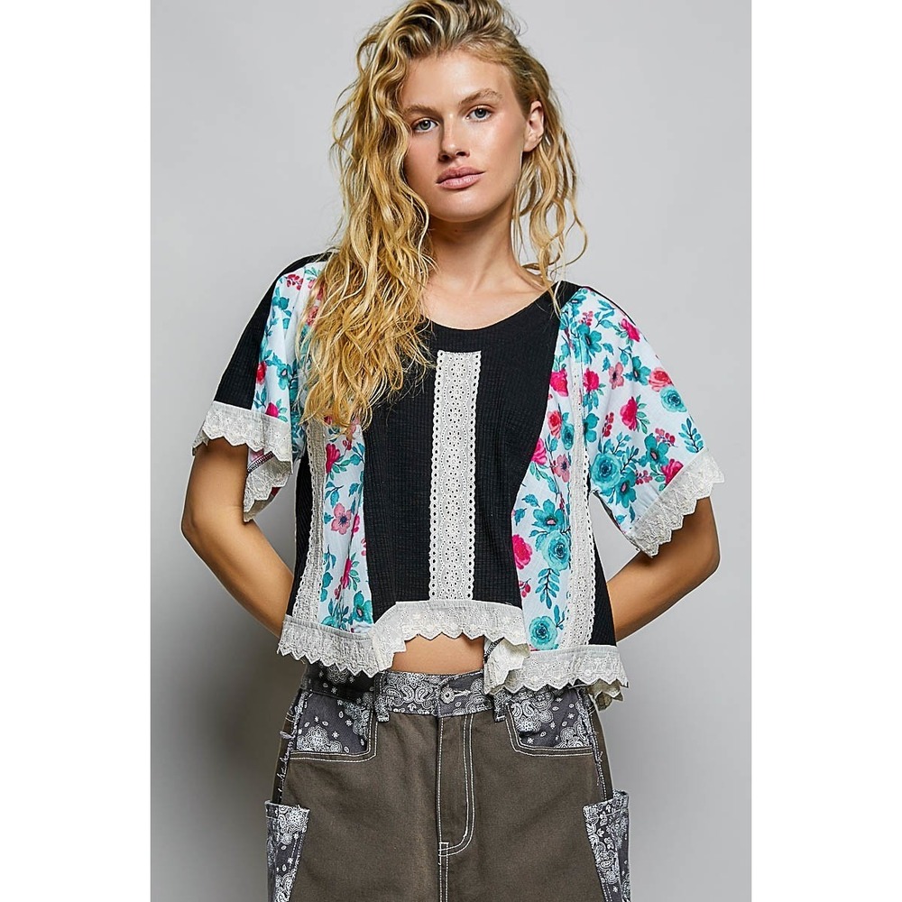 POL Round Neck Ribbed‎ Cropped Top with Lace Detail - Medium